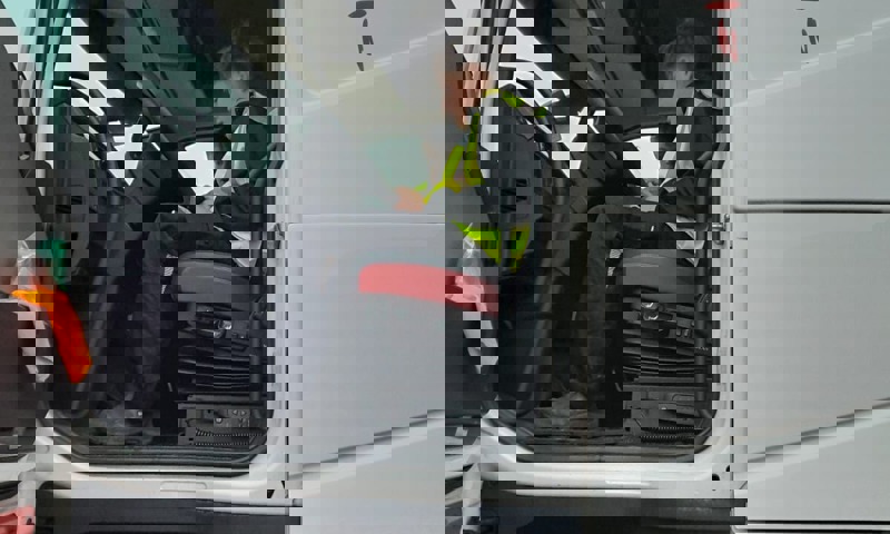 Bb7dad5b 1F1a 4703 B909 79Fe2ece8126